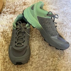Like New Scarpa Women’s Spin Ultra